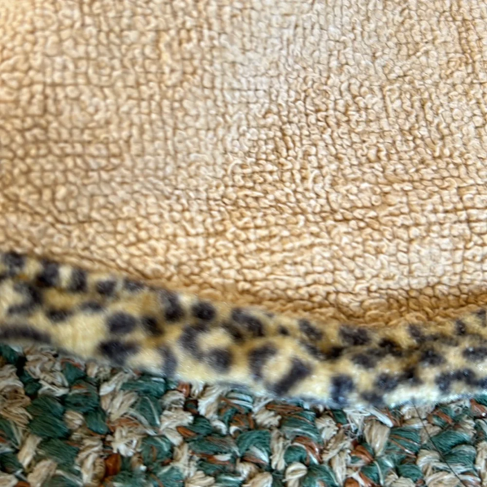 N/A oversized leopard